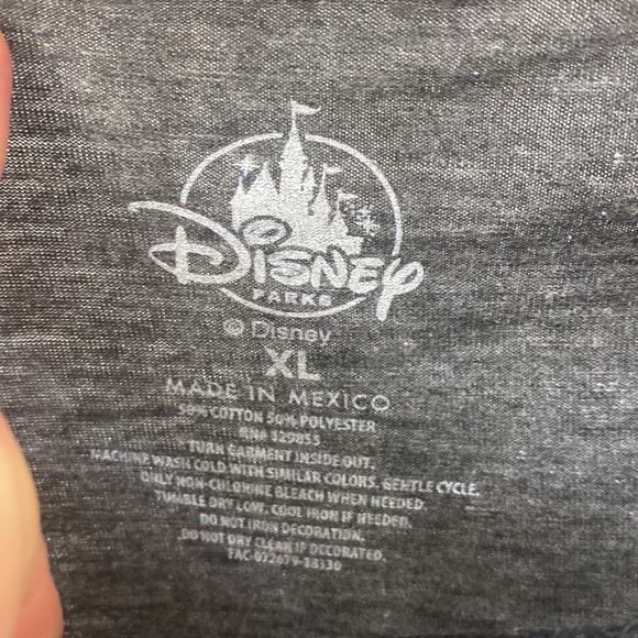 Disney shirt - Picture 4 of 4